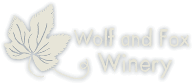 wolf-and-fox-winery-logo-new-holstein-wisconsin